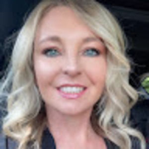 Meet your Posher, Stacy